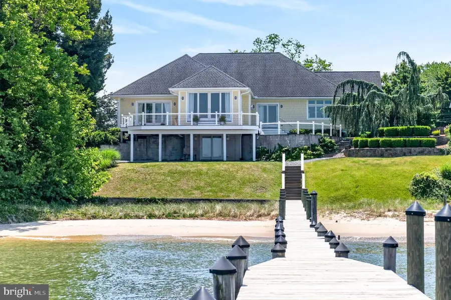 3650 Bay Dr, Edgewater, MD 21037 - #2