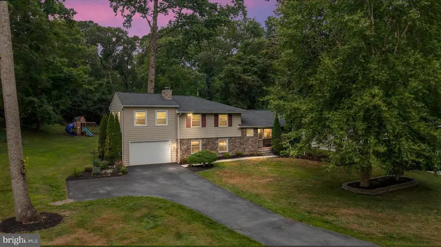1134 Valley Dr, Pasadena, MD 21122 - #2