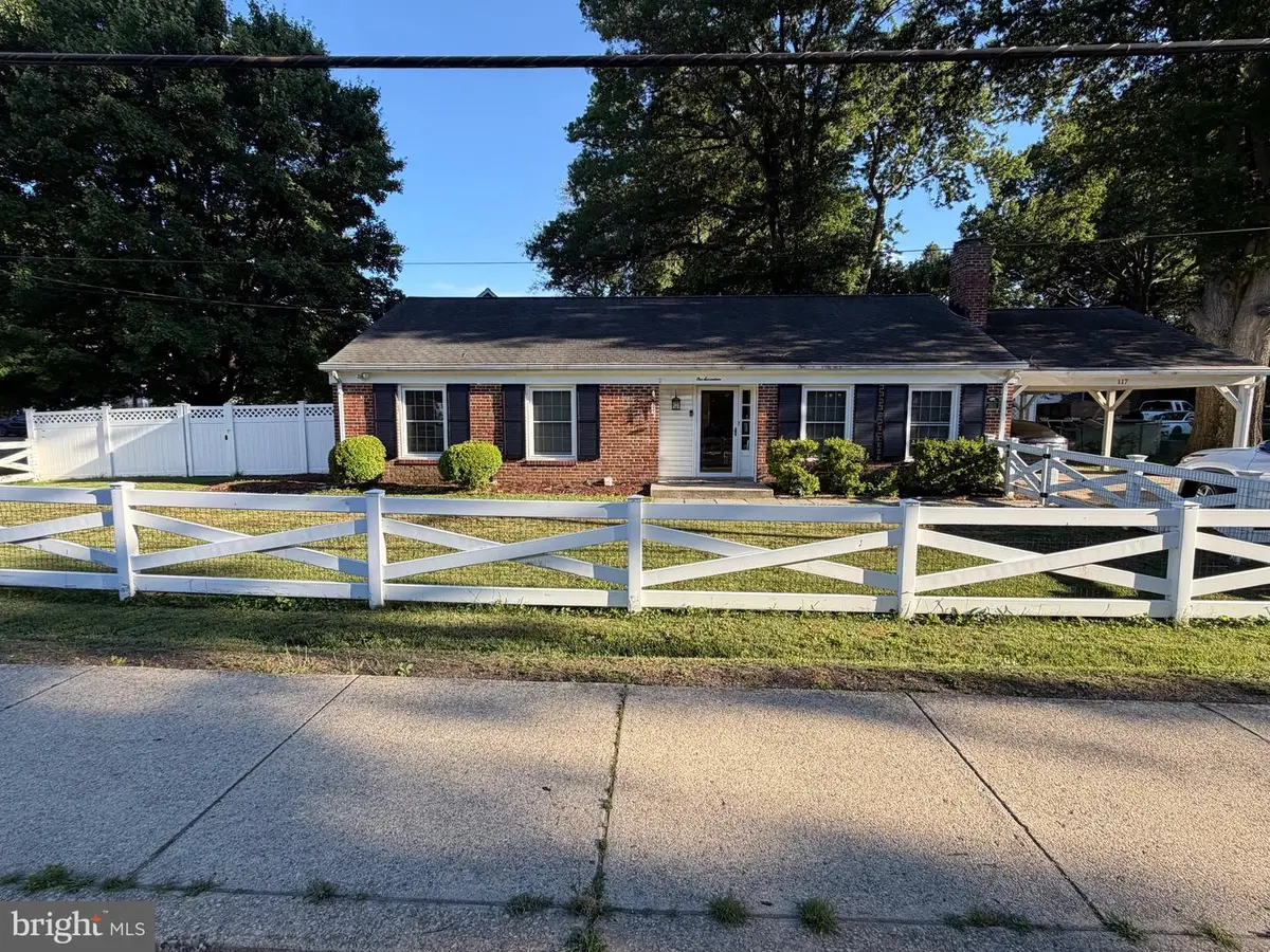 117 Oakwood Rd, Edgewater, MD 21037 - #1