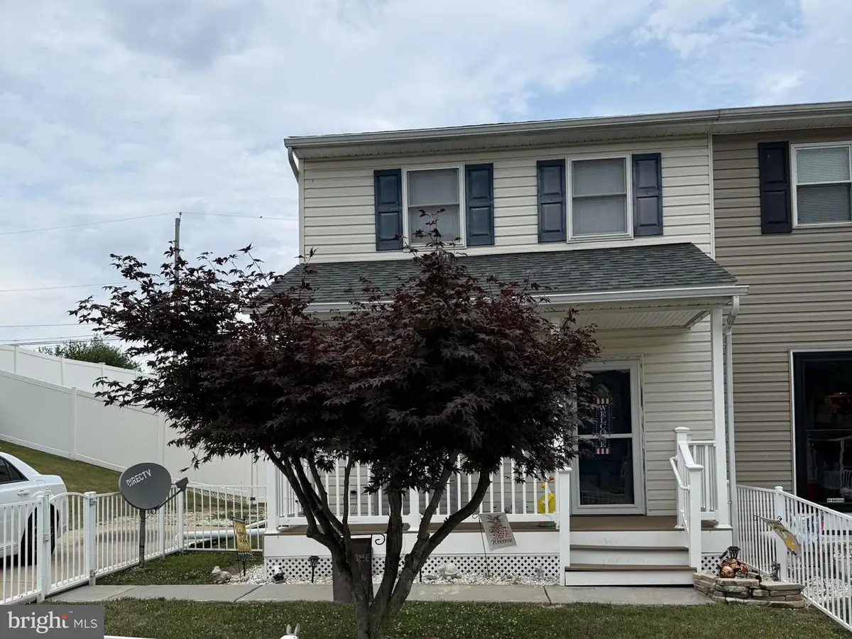 830 Bentwillow Dr, Glen Burnie, MD 21061 - #1