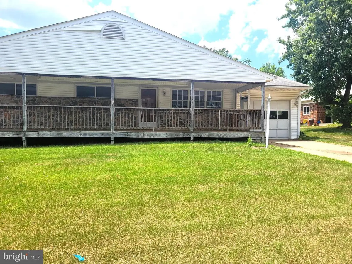 12 Hopkins St, Glen Burnie, MD 21061 - #1