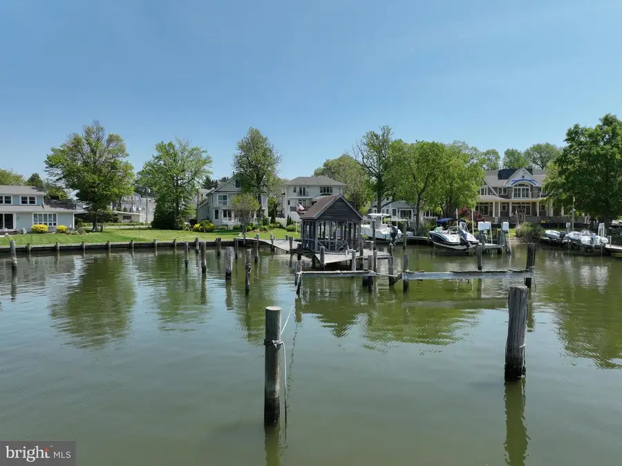 48 E Lake Dr, Annapolis, MD 21403 - #2