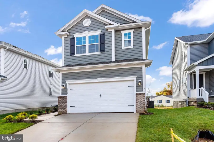 5733 Howard Dr, Glen Burnie, MD 21060 - #2