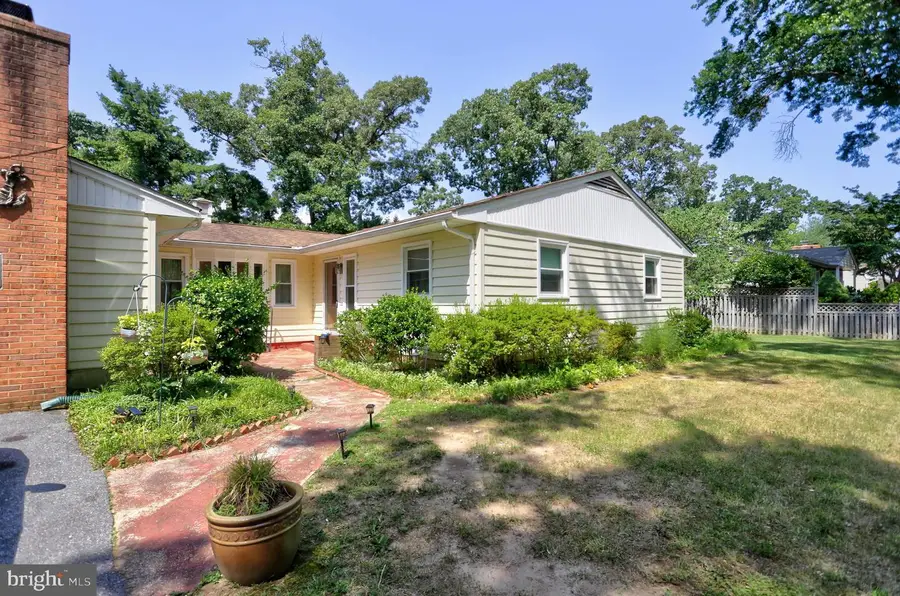 166 Sillery Bay Rd, Pasadena, MD 21122 - #2