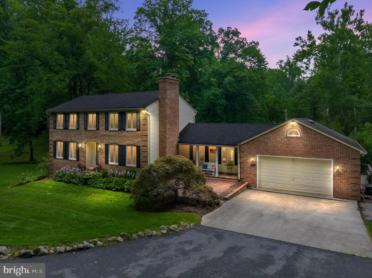301 Whispering Oaks Ln, Davidsonville, MD 21035 - #1