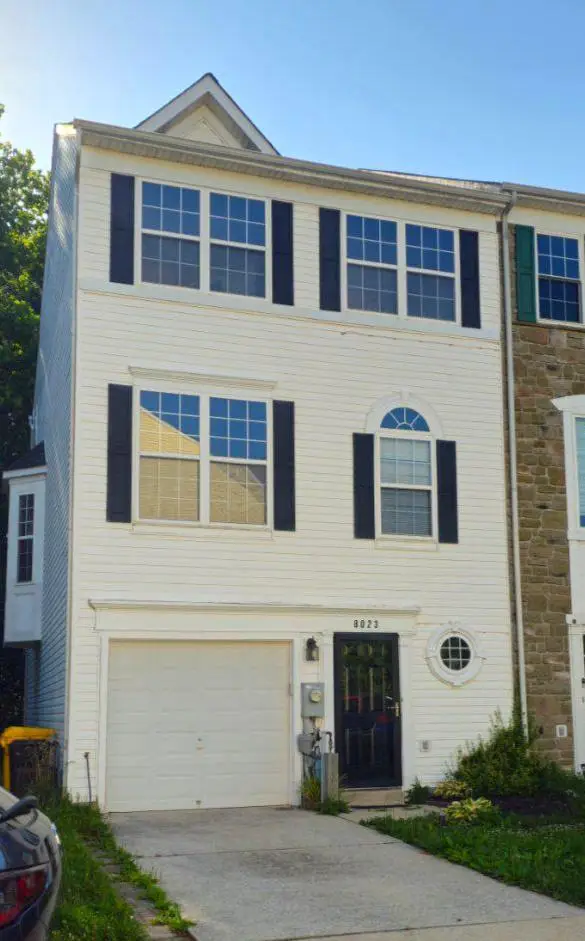 8023 Apple Valley Dr, PASADENA, MD 21122