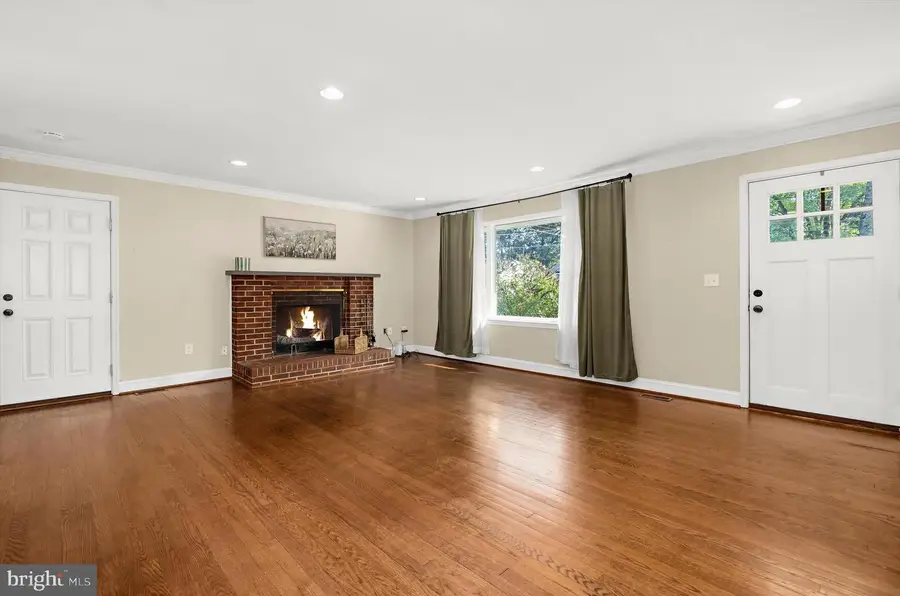 8028 Woodholme Cir, Pasadena, MD 21122 - #3