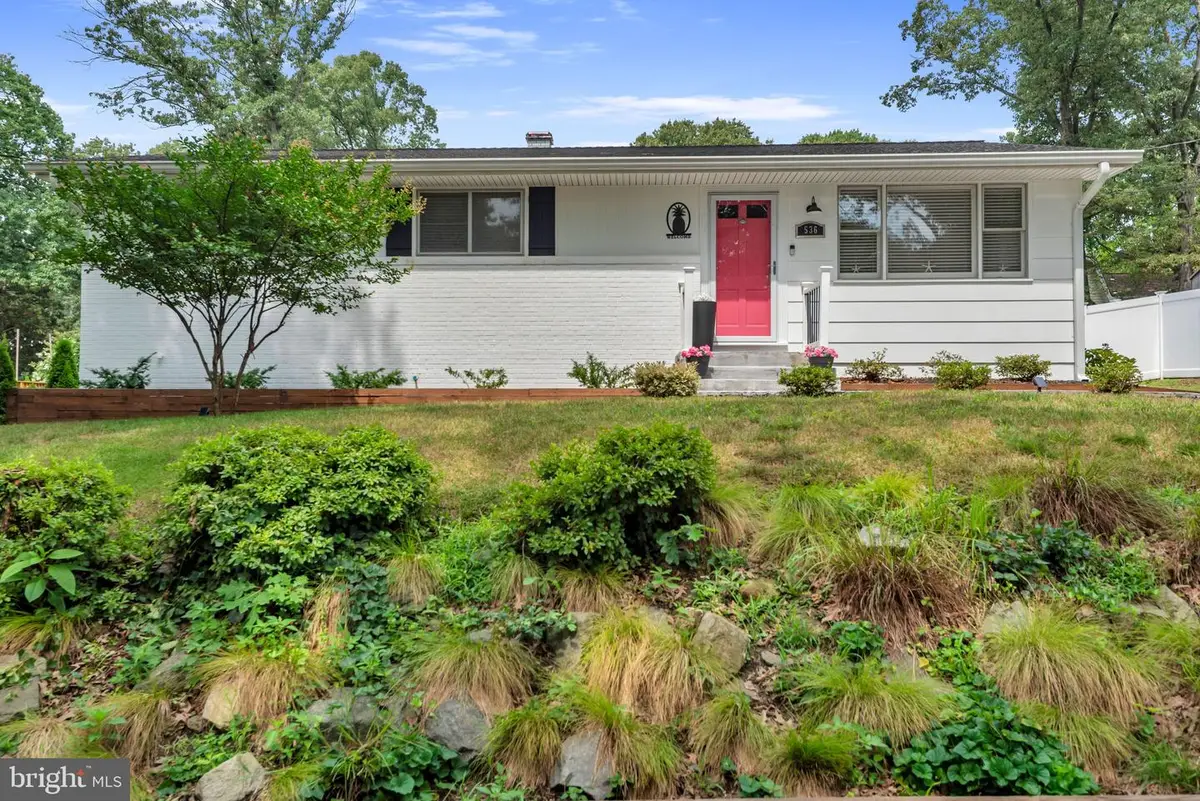 536 Manor Rd, Severna Park, MD 21146 - #1