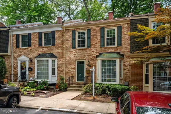 1686 Albermarle Dr, CROFTON, MD 21114