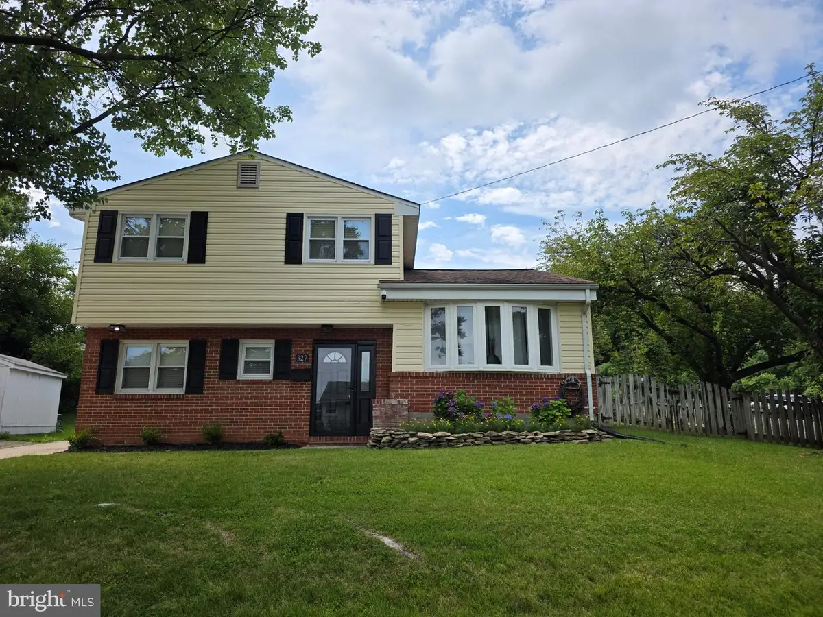 327 Ardmore Rd, Linthicum Heights, MD 21090 - #1