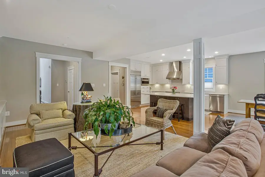 126 Marquise Ln, Annapolis, MD 21401 - #2