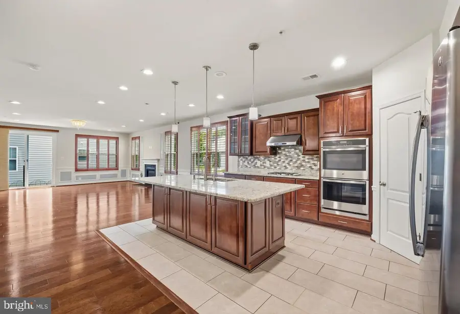 7976 Meridian Dr, Pasadena, MD 21122 - #3