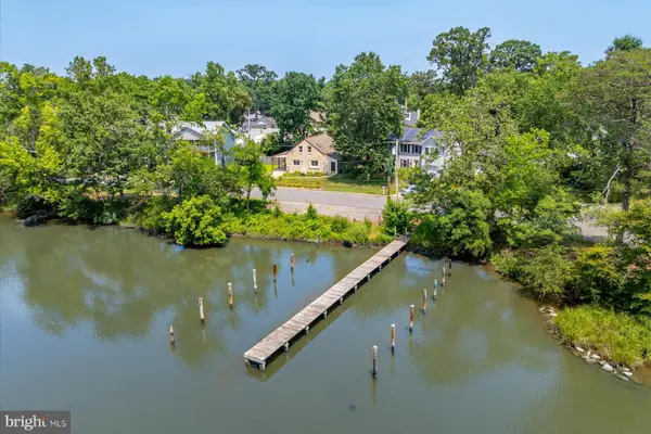 2033 Shore Dr, EDGEWATER, MD 21037