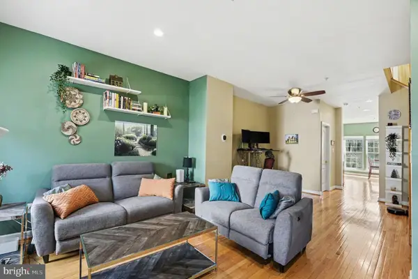 8016 Pennington Dr, LAUREL, MD 20724