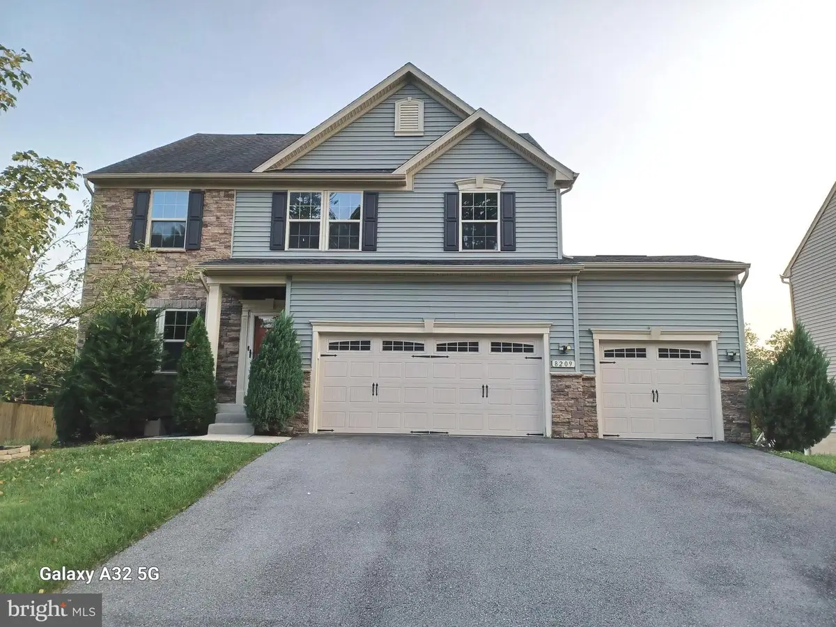 8209 Heraldry Dr, Severn, MD 21144 - #1