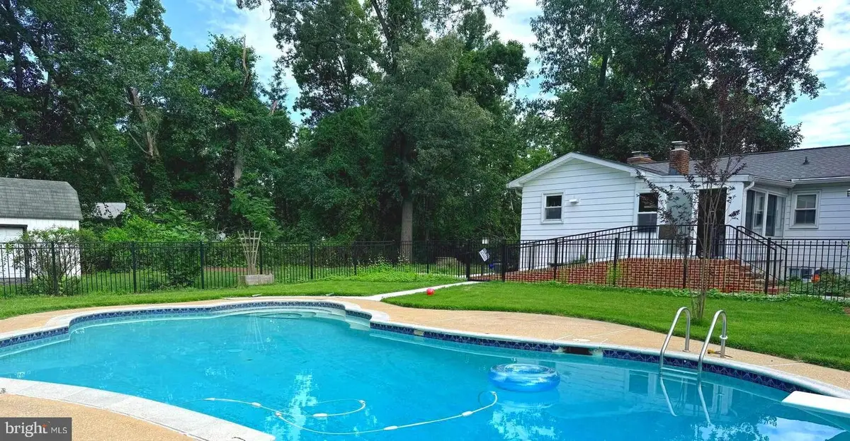 833 Meadow Rd, Severn, MD 21144 - #1