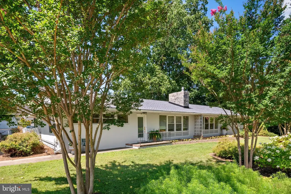 3 Sheridan Rd, Arnold, MD 21012 - #1