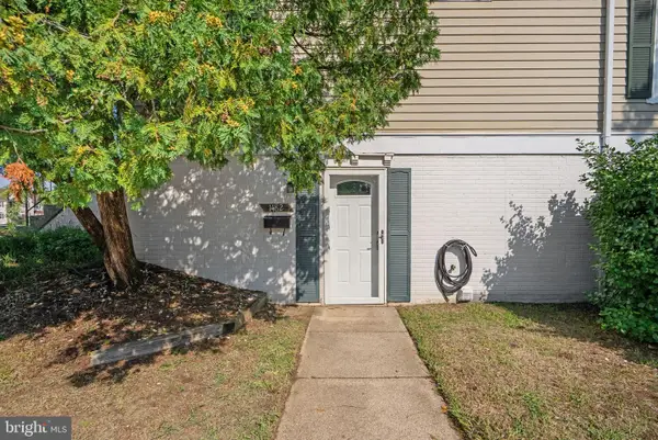 1482 Blockton Ct, CROFTON, MD 21114
