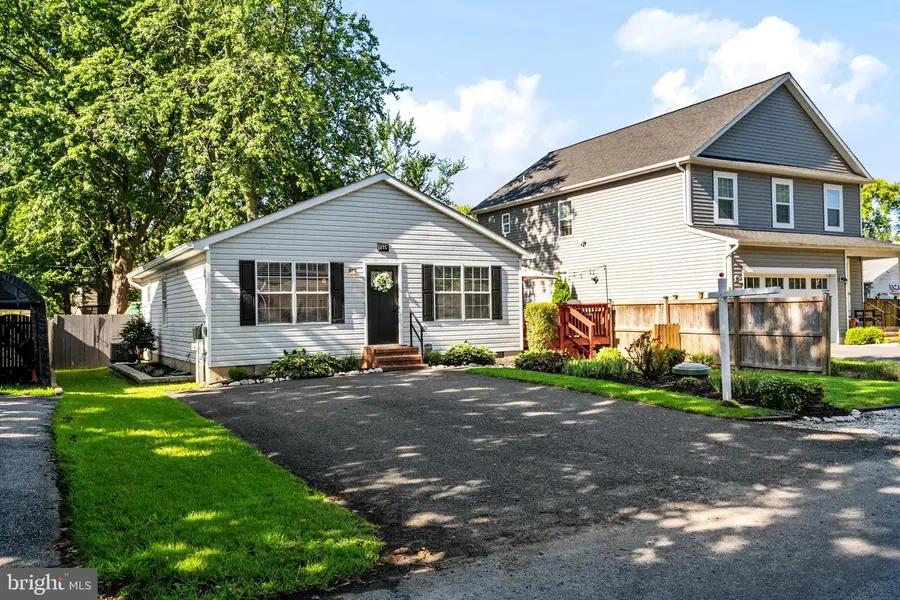 205 Linden Ave, Edgewater, MD 21037 - #3