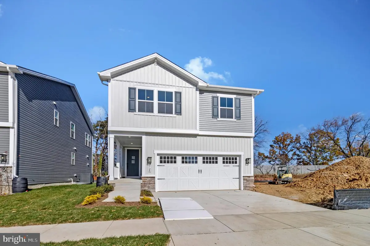 5728 Howard Dr, Glen Burnie, MD 21061 - #1