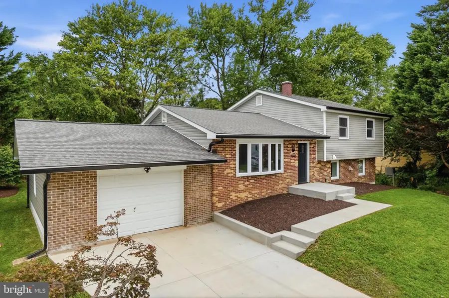 7940 Oakwood Rd, Glen Burnie, MD 21061 - #2