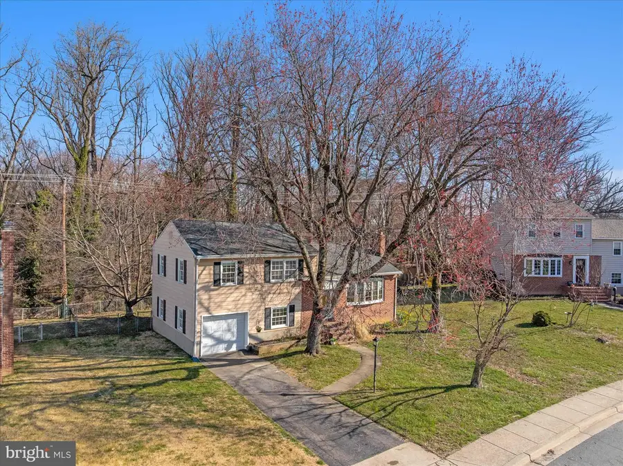 409 Laclair Ave, Linthicum Heights, MD 21090 - #2