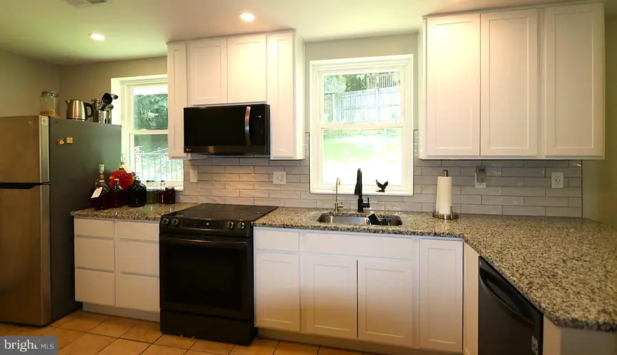 65 Barrensdale Dr, Severna Park, MD 21146 - #3