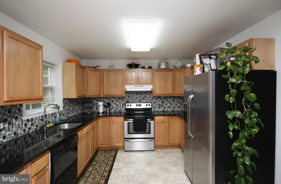 8111 Beverly Rd, Severn, MD 21144 - #3