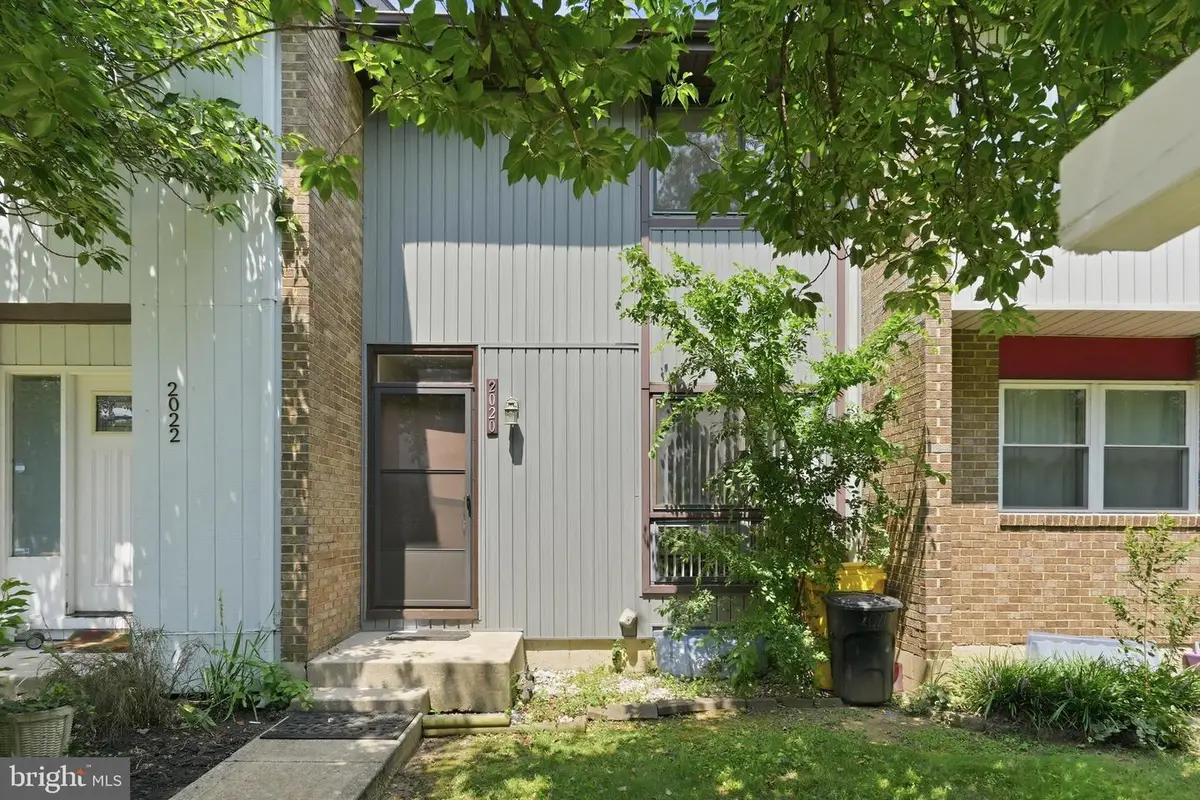 2020 Cambridge Dr, Crofton, MD 21114 - #1