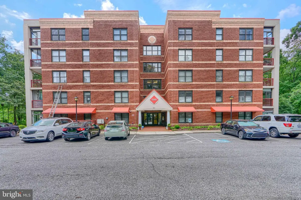 600 Mckinsey Park Dr #404, Severna Park, MD 21146 - #1