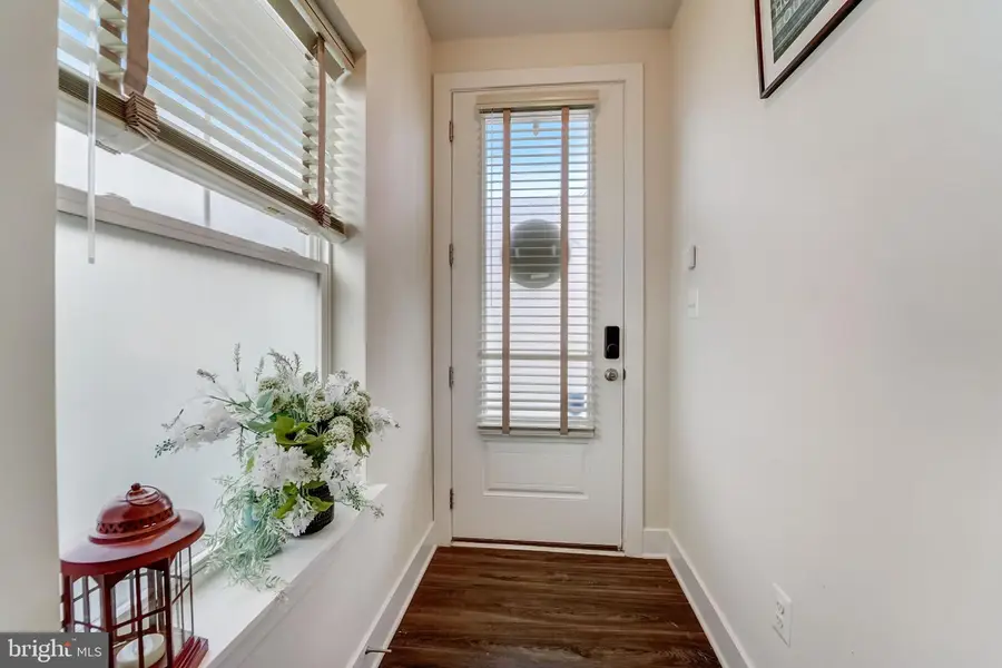 8382 Amber Beacon Cir, Millersville, MD 21108 - #2