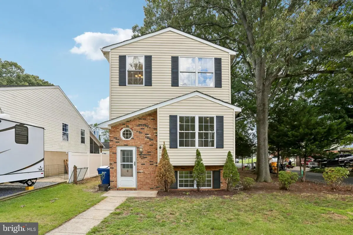 7736 Woodlawn Ave, Pasadena, MD 21122 - #1