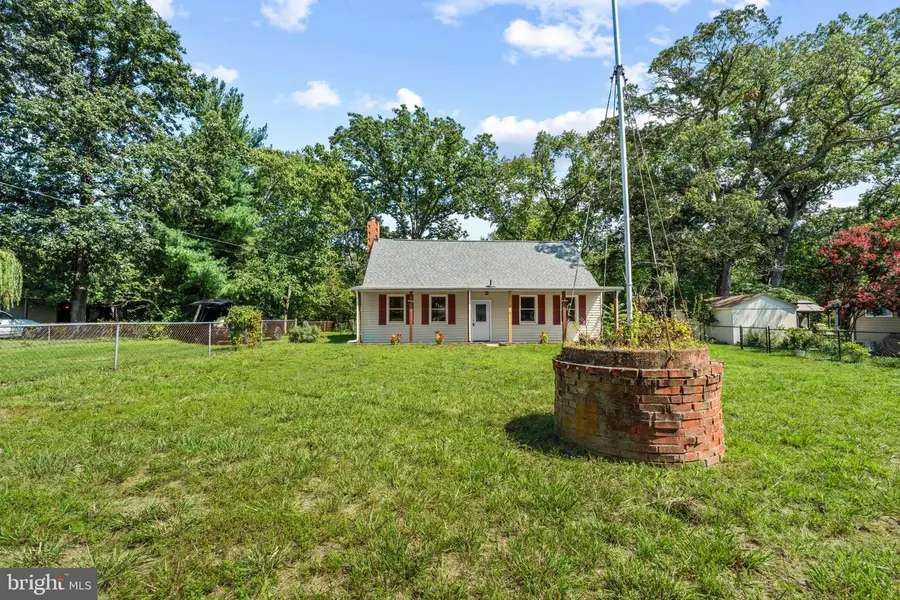 1342 Edna Rd, Pasadena, MD 21122 - #2