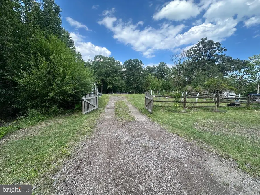 800 N Shore Dr N, Glen Burnie, MD 21060 - #3