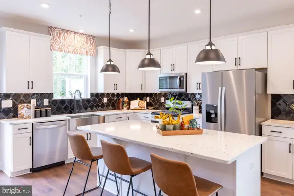 641 Eastland Row, MILLERSVILLE, MD 21108