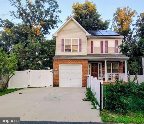 909 8th St, PASADENA, MD 21122