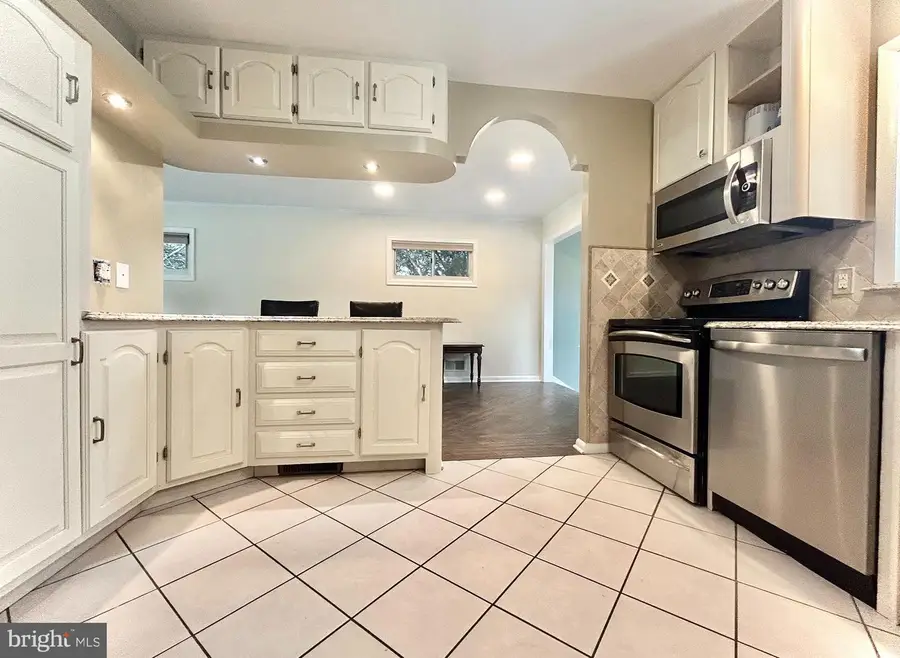 721 Mayo Rd, Glen Burnie, MD 21061 - #2