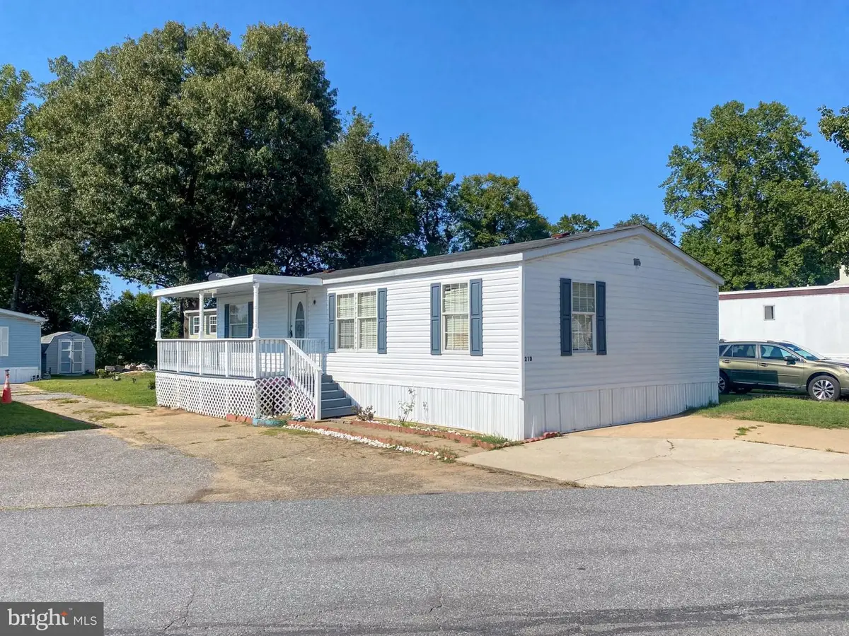 210 5th St, Lothian, MD 20711 - #1
