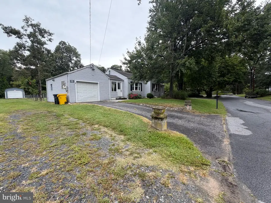 8390 Oak Dr, Pasadena, MD 21122 - #3