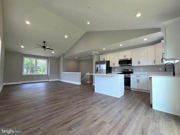 269 Thompson Ave E, Glen Burnie, MD 21060 - #2