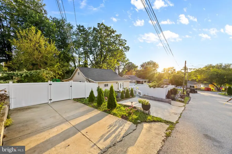 1 Saint Charles Pl, Glen Burnie, MD 21060 - #3