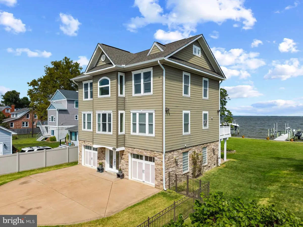 2260 Lake Dr, Pasadena, MD 21122 - #1