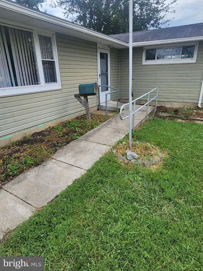 707 Hamlen Rd, Glen Burnie, MD 21061 - #3