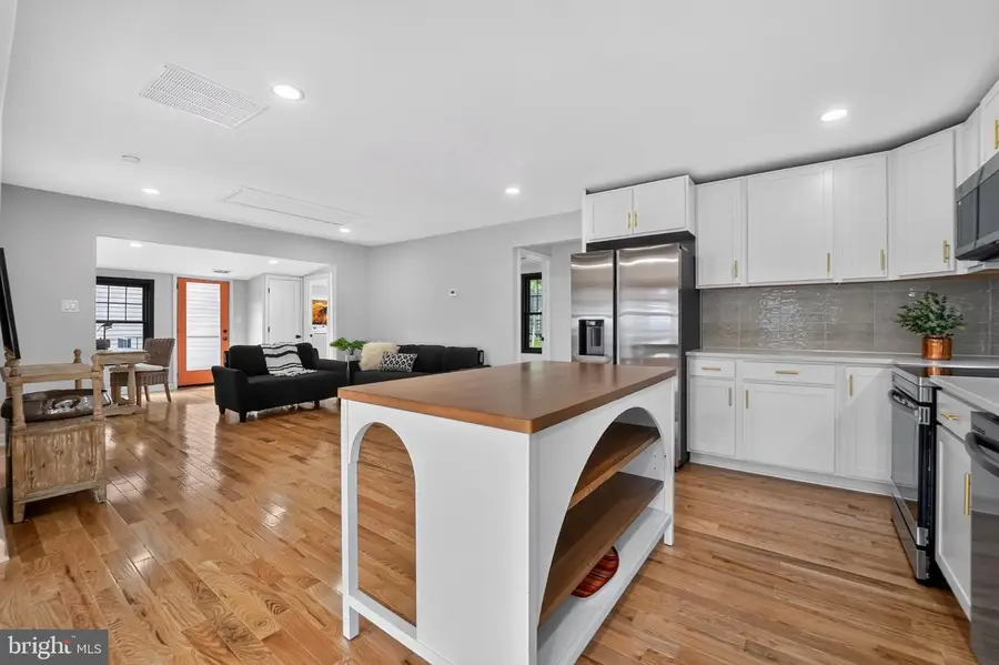 4922 Dogwood St, Shady Side, MD 20764 - #2