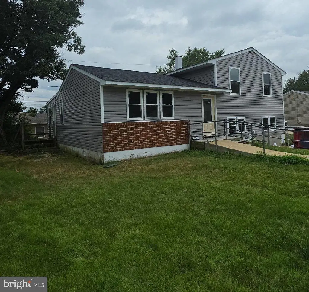 727 Delmar Ave, Glen Burnie, MD 21061 - #1