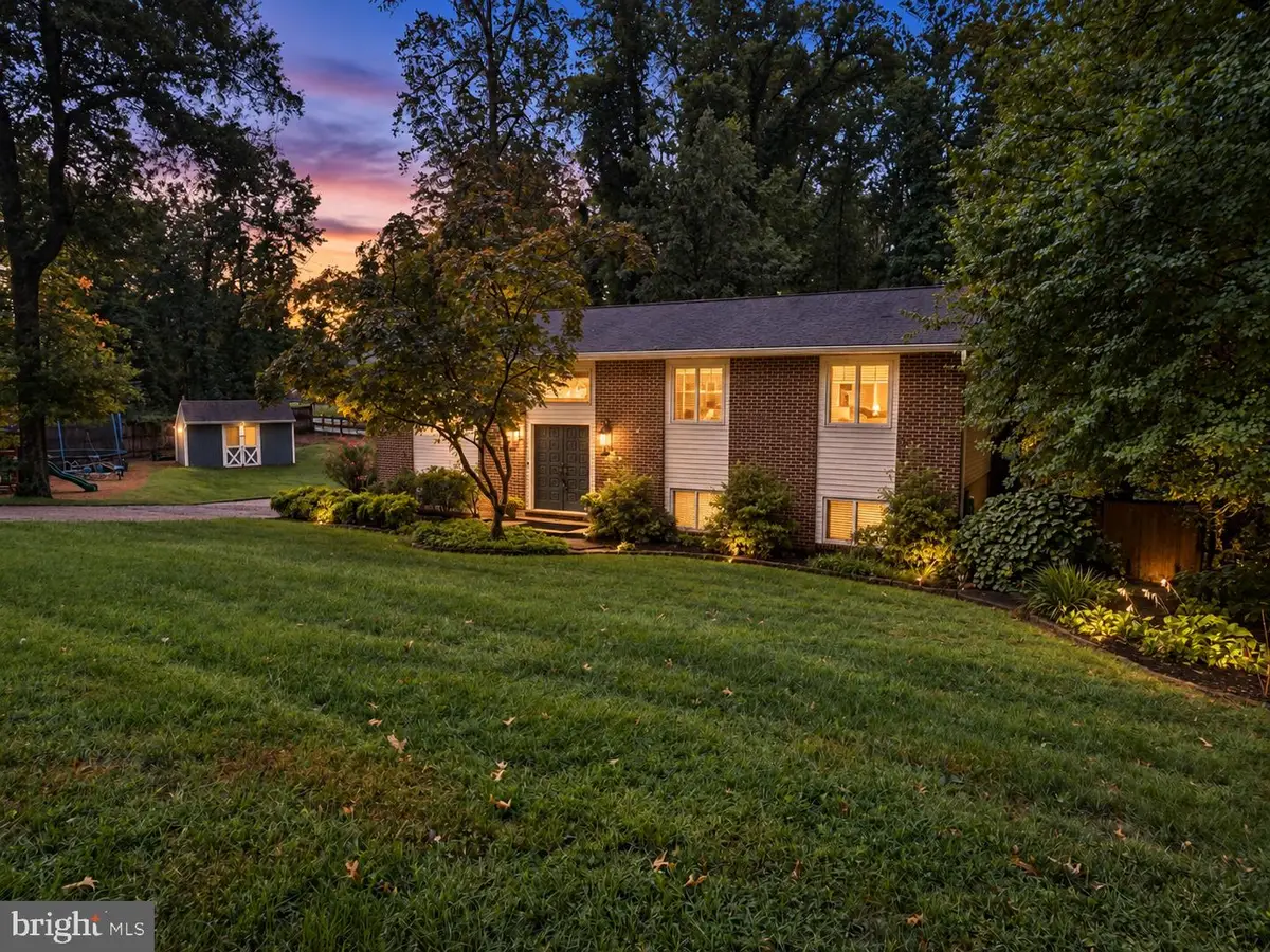 870 Twin Harbor Dr, Arnold, MD 21012 - #1