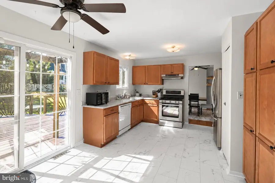 299 Scotts Manor Dr, Glen Burnie, MD 21061 - #2