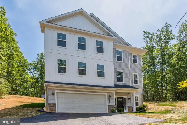 1237 Spruce Ave, SHADY SIDE, MD 20764