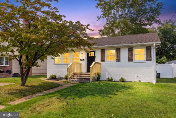 8483 Arbutus Rd, PASADENA, MD 21122