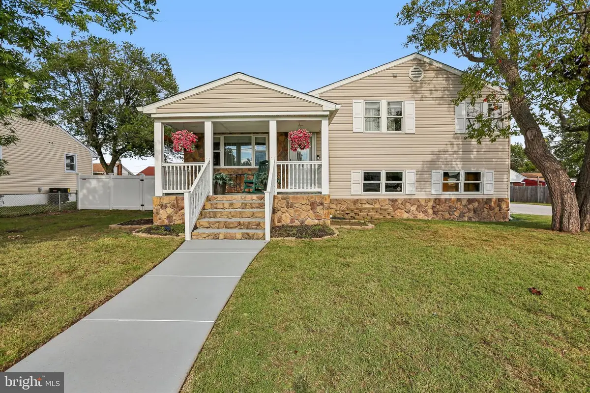 8469 Kenton Rd, Pasadena, MD 21122 - #1
